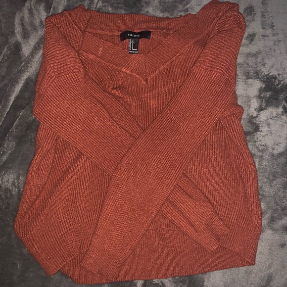 Sweater - Picture 1 of 3